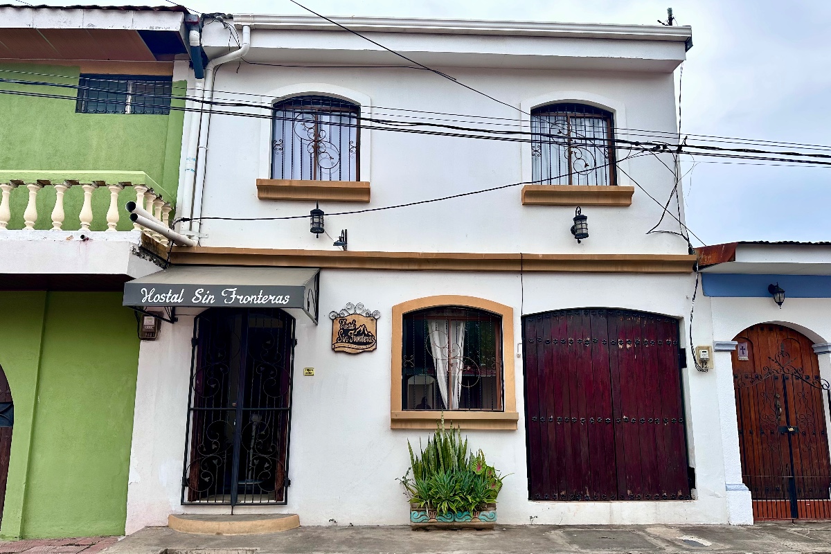 Facultad de derecho 2c al O y 10vrs al Norte., León, Nicaragua Leon 21000 CAPI BIENES RAICES